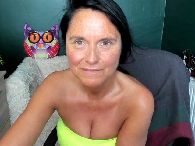 Снимки ellenHeart #chatting #teasing #mature #domination