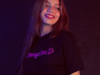 Еротичен видео чат EllieMiller