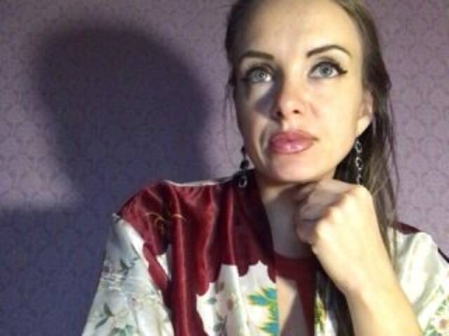 Екранни снимки на излъчване ElyaElya