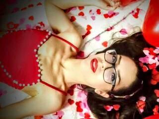 Еротичен видео чат EmaLowe