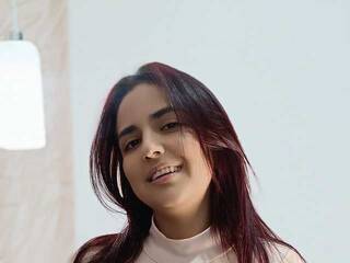 Еротичен видео чат Emely-Cooper