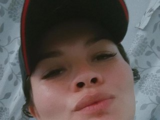 Еротичен видео чат Emelycute