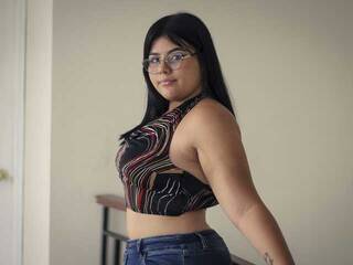 Еротичен видео чат Emilly04