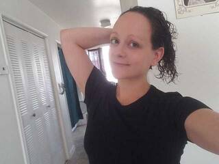 Еротичен видео чат Emily771