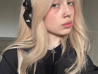 Еротичен видео чат EmilyFlowers