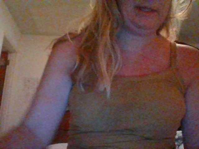 Екранни снимки на излъчване Emilylyn