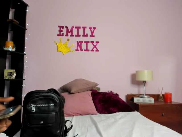 Снимки EmilyNix hello! tip me 50 for flash or 30 for spank my ass!
