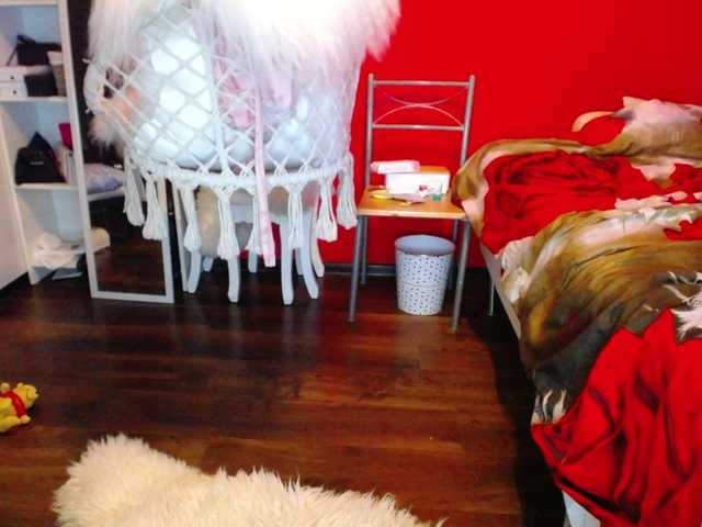 Екранни снимки на излъчване EmilyQueen