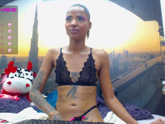 Снимки emilyskinny loves today I have the anal lush I want you to make it wet to the maximum with your tips