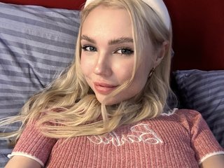 Еротичен видео чат EmmaGoodGirl