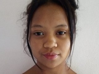 Еротичен видео чат Emmalatueuse