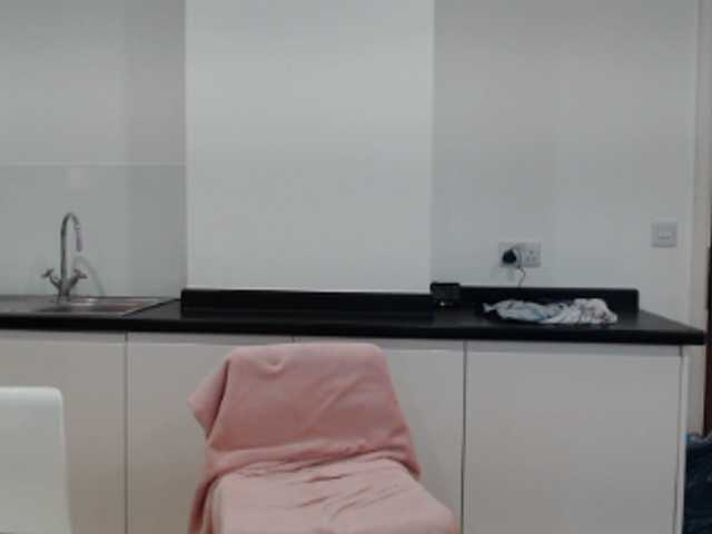 Екранни снимки на излъчване EmmaTaboo