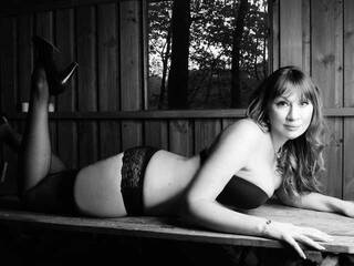 Еротичен видео чат Estelle66