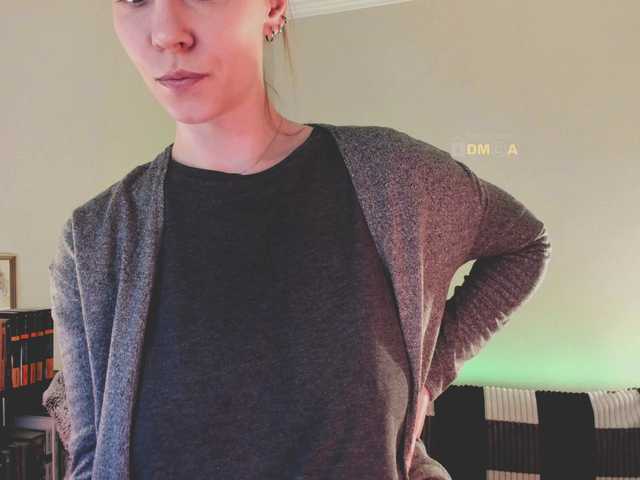 Екранни снимки на излъчване Adamova_Eva