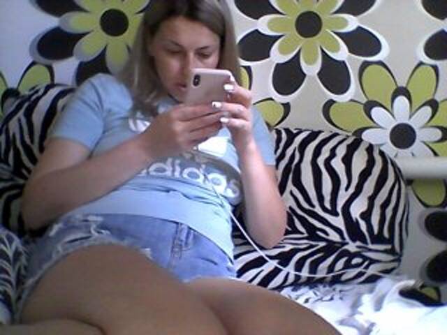 Екранни снимки на излъчване AngelLadyEva