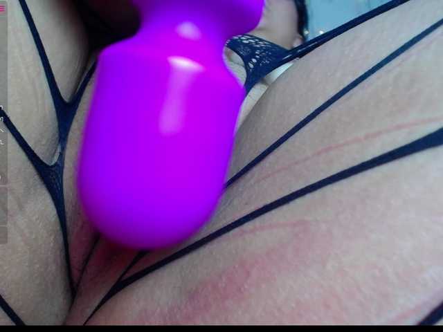 Снимки Evangeline-28 my pussy is very wet !!!! do you play ? #teen #bigboobs #new #dadysgirl #bbw #ebony