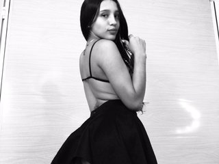 Еротичен видео чат Evangeline18