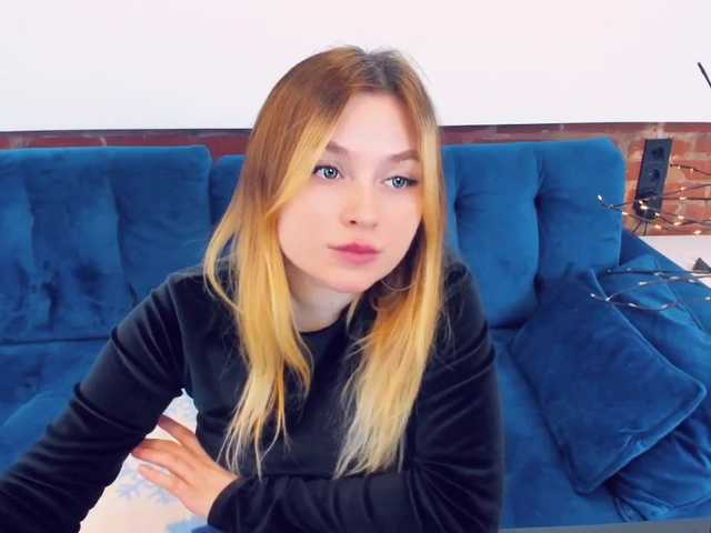 Снимки EvaWhite18 На улице так холодно) может согреемся вместе?))