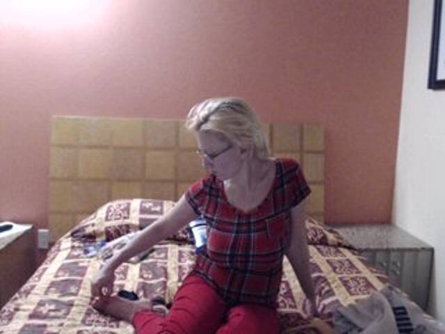 Екранни снимки на излъчване EveHell