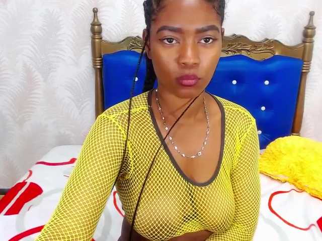 Снимки evelynheather welcome guys come n see me #naked #wild #naughty im a #ebony #latina #kinky enjoy with me in #pvt or just tip if u like the view #dildo #anal #blowjob #deepthroat #CAM2CAM