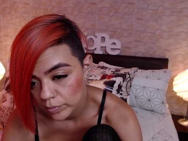 Екранни снимки на излъчване EvelynOwens