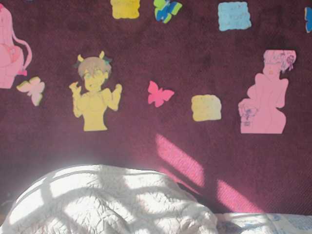 Екранни снимки на излъчване Madalinekroft