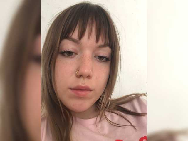 Екранни снимки на излъчване Fifiruu