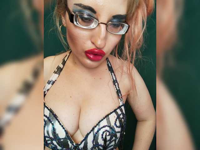 Снимки findomgoaldigger #findom #paypig #lipfetish #mistress #tongue #biglips #lips #ignorefetish #joi #glasses #nosefetish #worship #bdsm #facefetish #lipfetish #sissy #fetish