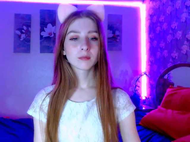 Снимки FireShoWw hello in my room! I'm trying to break the earning record! I hope for your help! #young #teen #cute #new #toys #sexy #hot #natural #shaved #smalltits #redhair