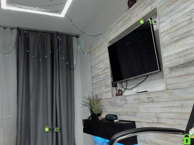 Екранни снимки на излъчване firstmaja