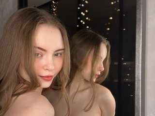 Еротичен видео чат Fl0wersLover