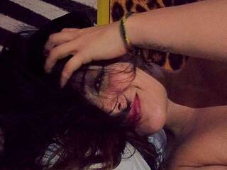 Еротичен видео чат Flora-med