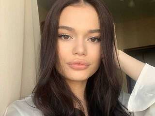 Еротичен видео чат FloraHanson