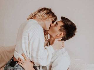 Еротичен видео чат FlowerNBlade