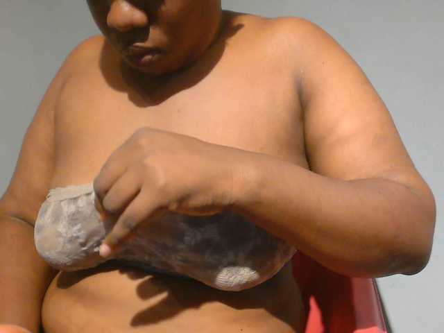 Екранни снимки на излъчване Freakyslut5