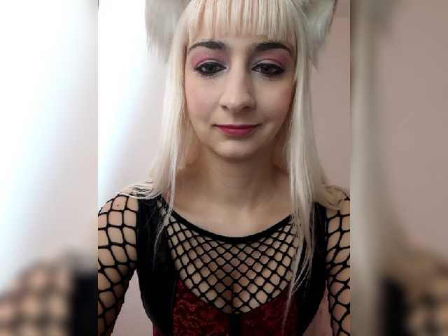 Снимки FriskyKat It's my first night. Say hi, thanks for the tips! Cum show at the goal! [none]