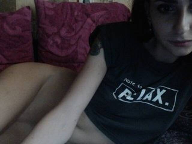 Екранни снимки на излъчване FuckCunt111