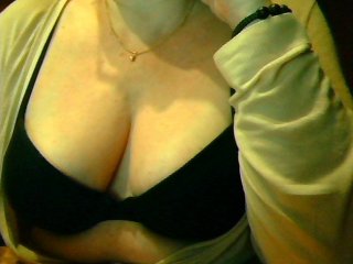Екранни снимки на излъчване GapeMyHole