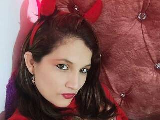 Еротичен видео чат GatubelaHot69