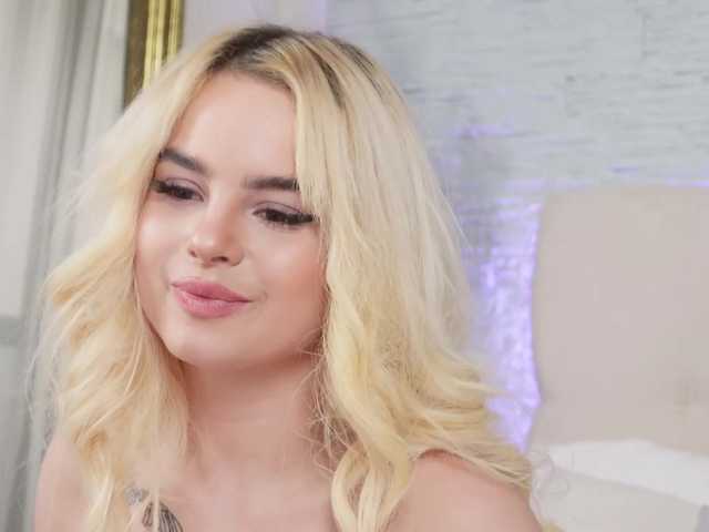 Снимки GiannaWillis Hello guys! I`ve missed you so much, let`s have fun! Toy on 2000 until cum show in free, 1989 let's make it guys #blonde #♥lush #vibeme #pvton #pinkpusyy #bigtits