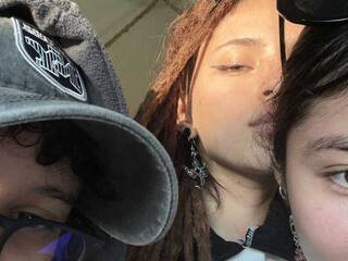 Еротичен видео чат Girls-addicted-cum