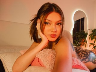 Еротичен видео чат Gisellee-Roy