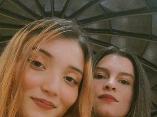 Еротичен видео чат Glossier-cherry