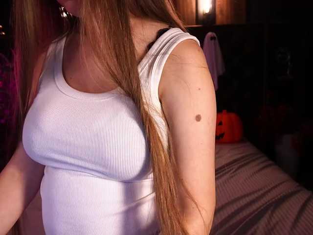 Екранни снимки на излъчване GoldenPeachy