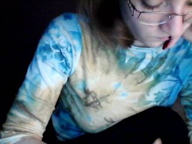 Екранни снимки на излъчване GoodGirlXS