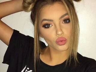 Еротичен видео чат LiLuGrey