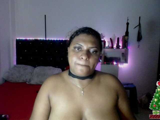 Снимки hannalemuath #squirt #latina #bigass #bbw helo guys welcome to my room I want to play and do jets a lot today