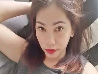 Еротичен видео чат HeartRoxy