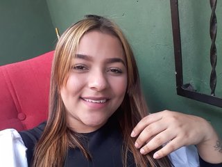 Еротичен видео чат HeidyRusell