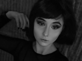 Еротичен видео чат Helenaobscura
